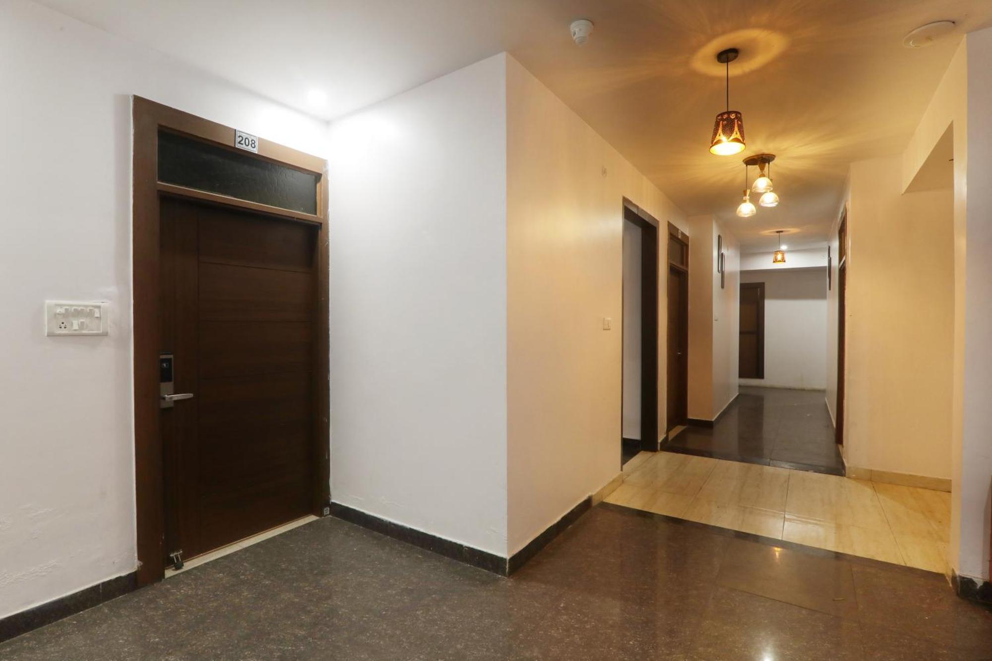 Hotel Cristelia 러크나우 외부 사진